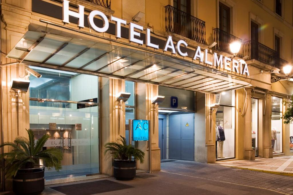 Hotel AC - Alojamiento - Almería