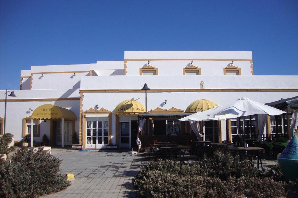 Hotel Las Salinas - Alojamiento- Almería