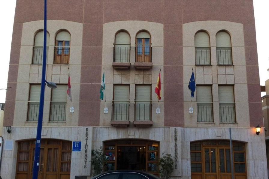 Hotel Los Arcos - Alojamiento - Almería