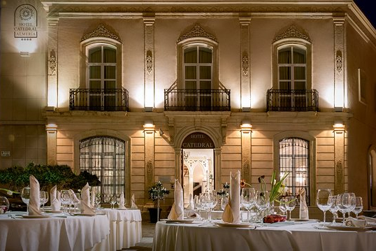 Hotel Catedral - Alojamiento - Almería