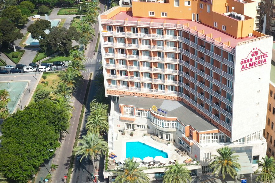 Gran Hotel Almería - Alojamiento - Almería