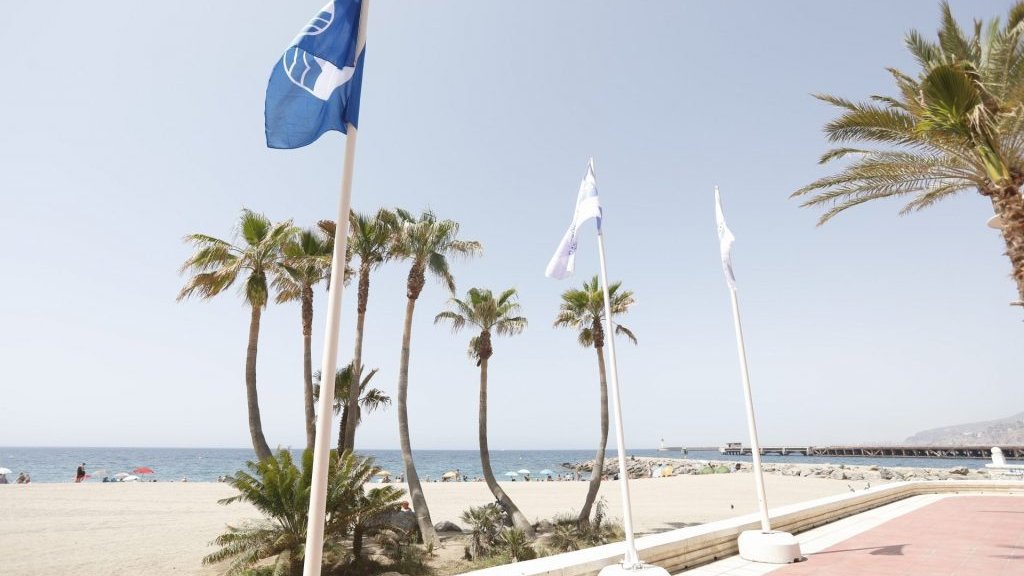 Renovacion Bandera Azul en playas almerienses uai - Turismo Almería