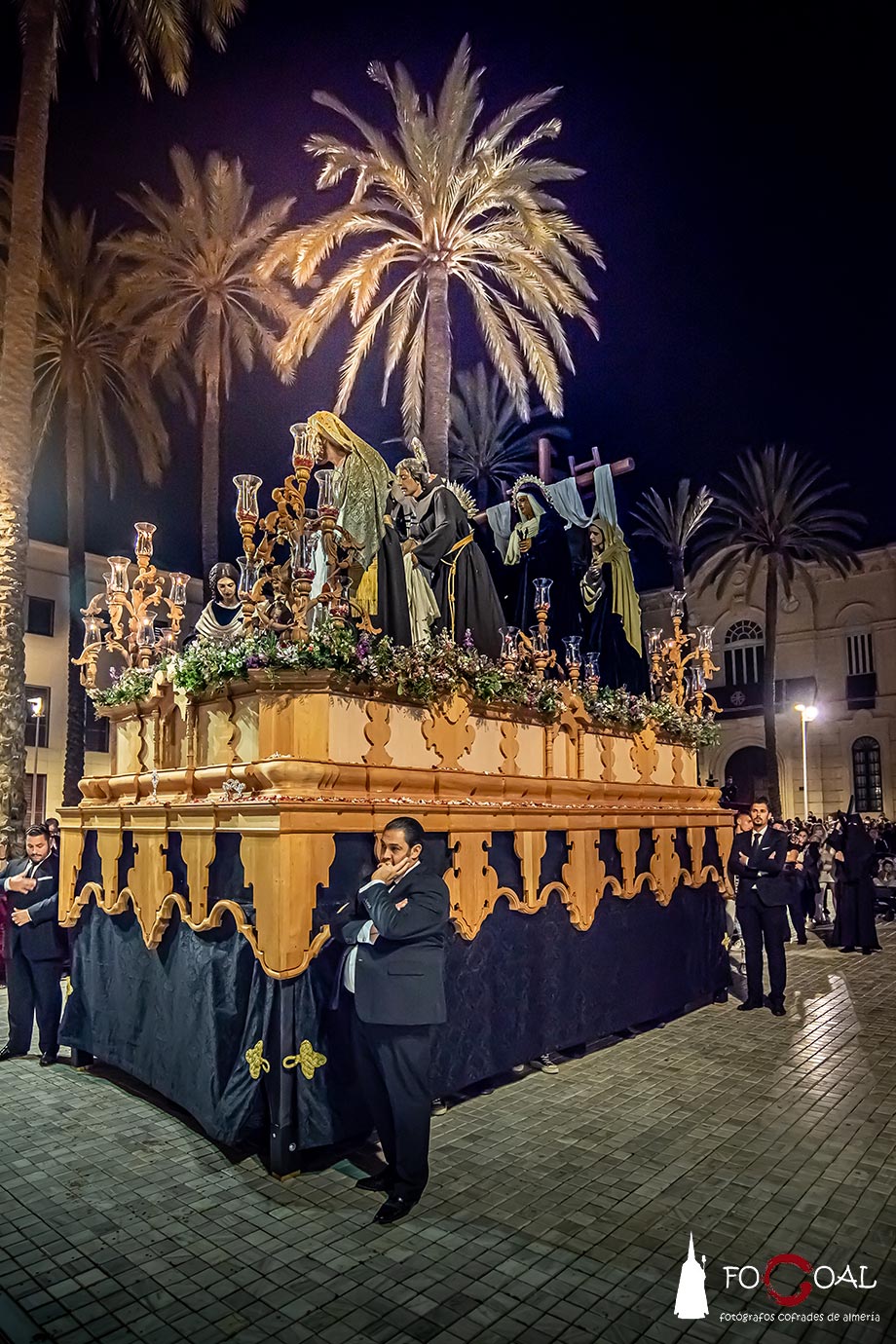 Turismo Almería Imagen religiosa del Cristo de la Caridad en su Traslado al Sepulcro