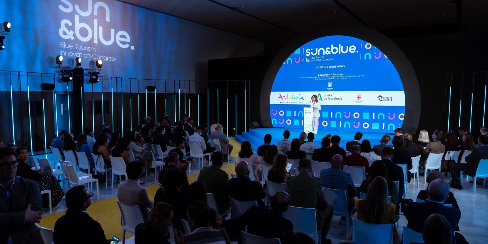 Turismo Almería 20 11 2025 SACRA CLAUSURA CONGRESO SUNBLUE uai - Turismo Almería