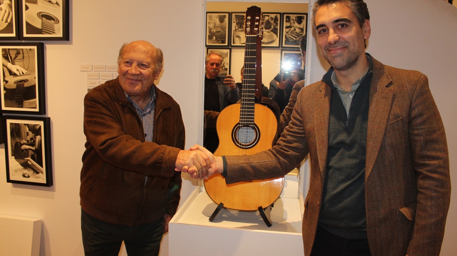 Cesion guitarra museo 2 uai - Turismo Almería
