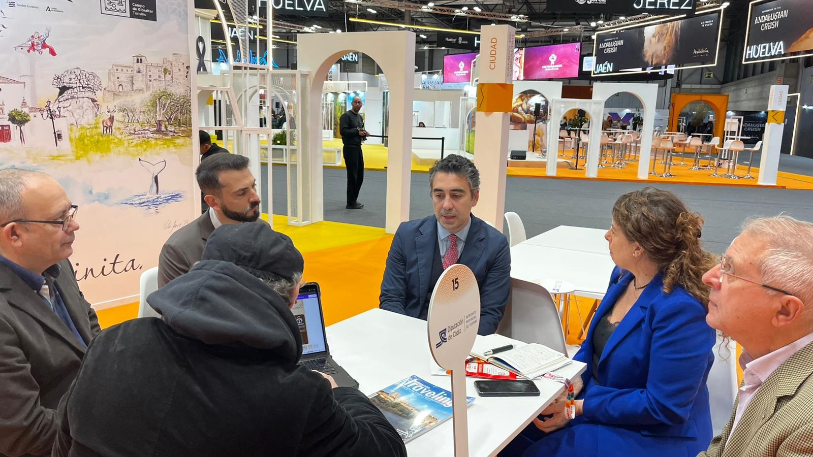 Reunion con Ayto Cadiz para intercambio cultural entre Museo Guitarra y espacios dedicados a la musica uai - Turismo Almería