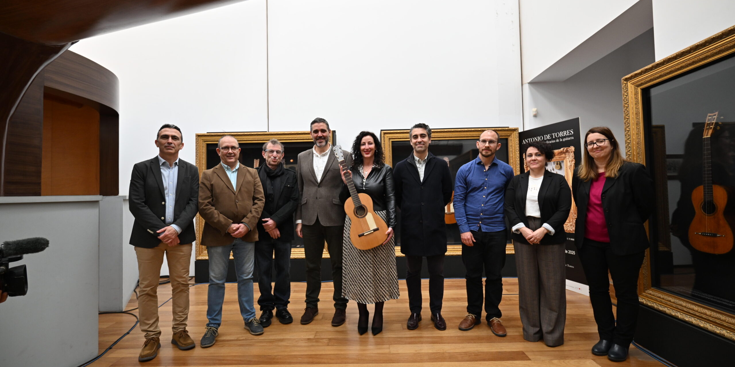 Turismo Almería 17 2 2026 ALCALDESA GUITARRA ANTONIO DE TORRES 46 scaled uai - Turismo Almería