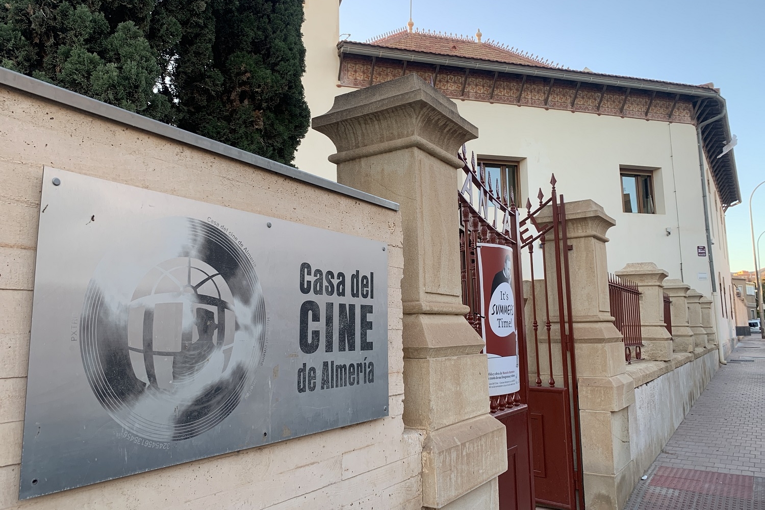 Casa del Cine exterior uai - Turismo Almería