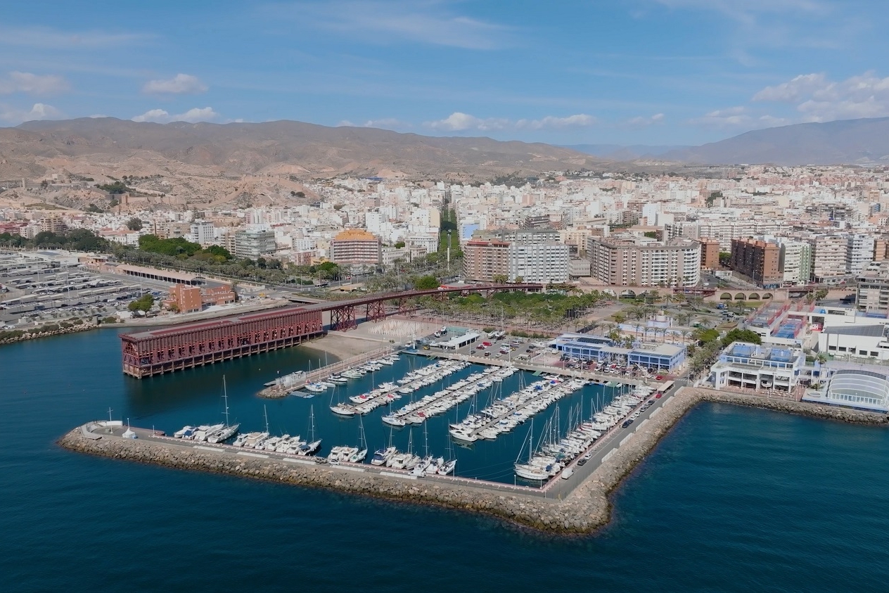 Almeria Cable Ingles y Puerto Deportivo uai - Turismo Almería