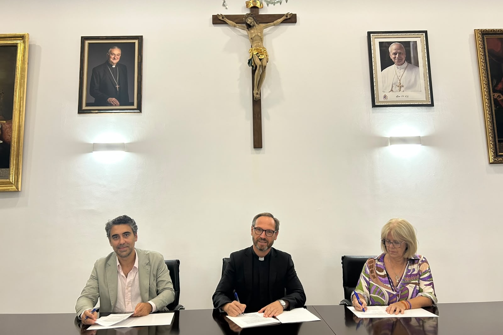 Convenio asociacion guias turisticos y Obispado 3 uai - Turismo Almería