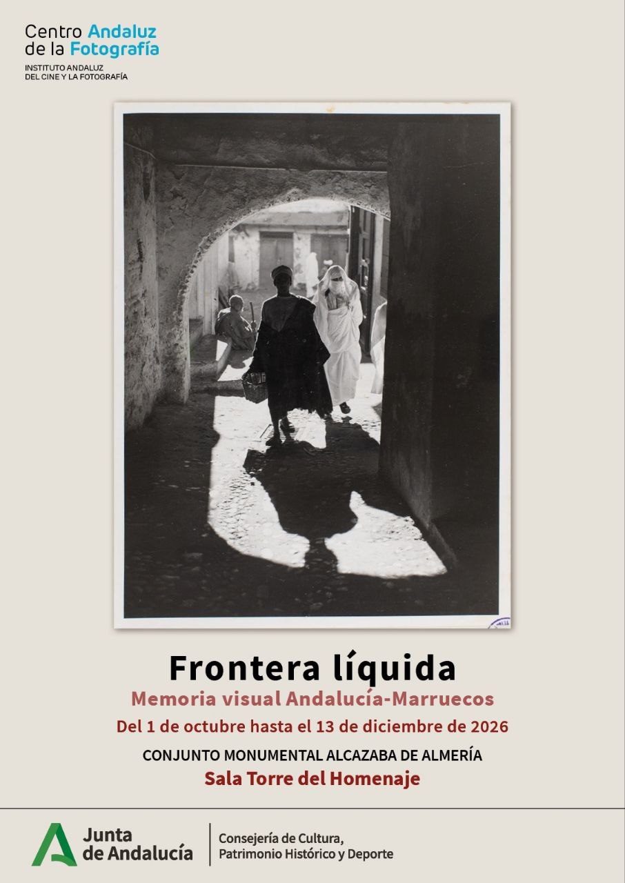 Cartel de la exposición Frontera líquida. Memoria visual Andalucía-Marruecos en la Sala Torre del Homenaje de la Alcazaba de Almería